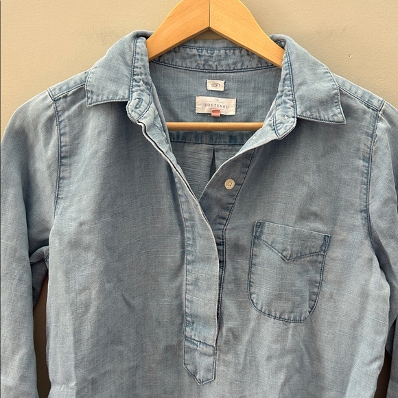 Ann Taylor LOFT Denim Chambray Half Button Relaxed Fit Lyocell/Linen Blouse - Picture 3 of 5
